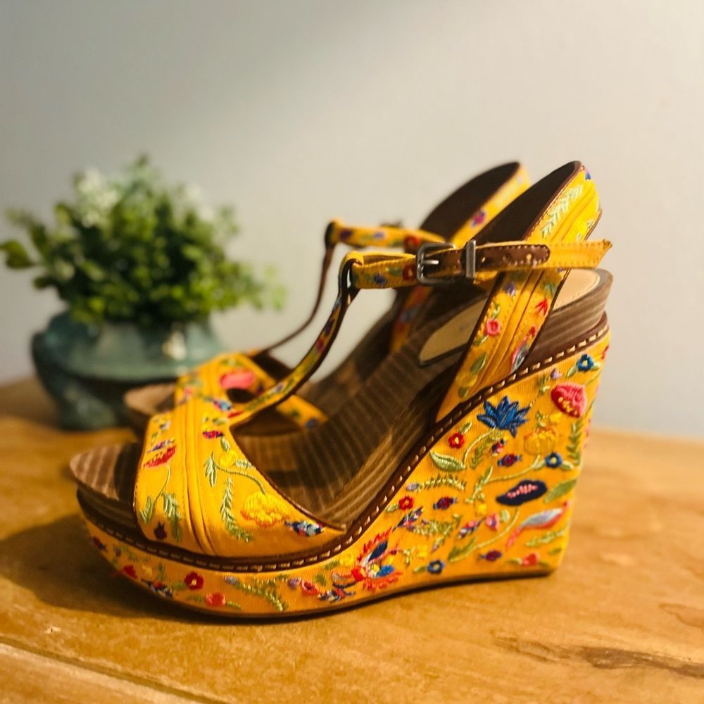 Gianni Bini Yellow Floral Wedge Sandals
